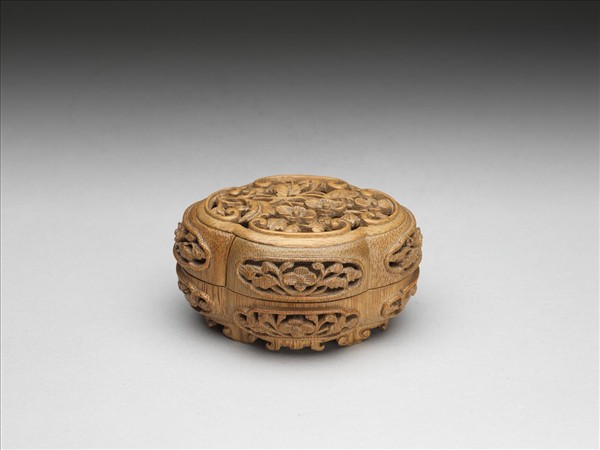 竹雕鏤空玲瓏盒