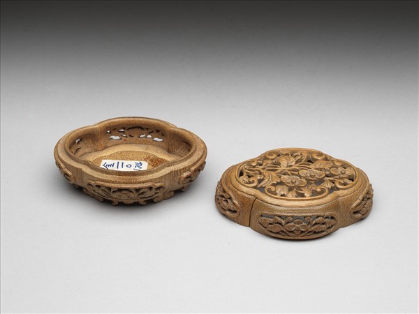 竹雕鏤空玲瓏盒