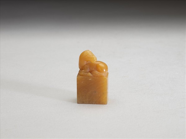 田黃石章（未刻）