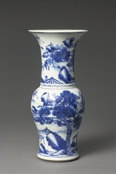 青花松鶴山水鹿紋鳳尾瓶