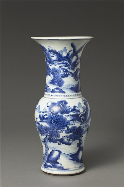 青花松鶴山水鹿紋鳳尾瓶