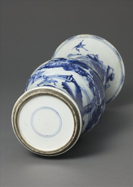 青花松鶴山水鹿紋鳳尾瓶