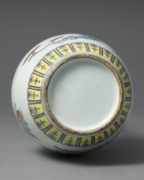 鬥彩福壽紋龍耳瓶