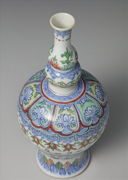 青花五彩花卉紋瓶