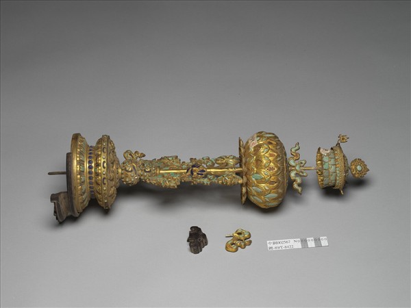 銅鍍金嵌料石八寶（華蓋）