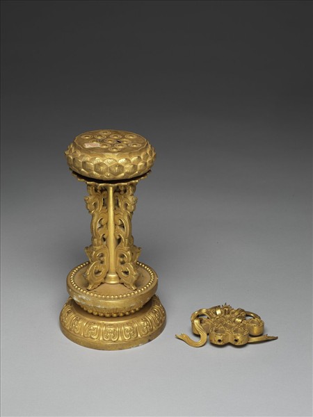 銅鍍金八寶（盤長）