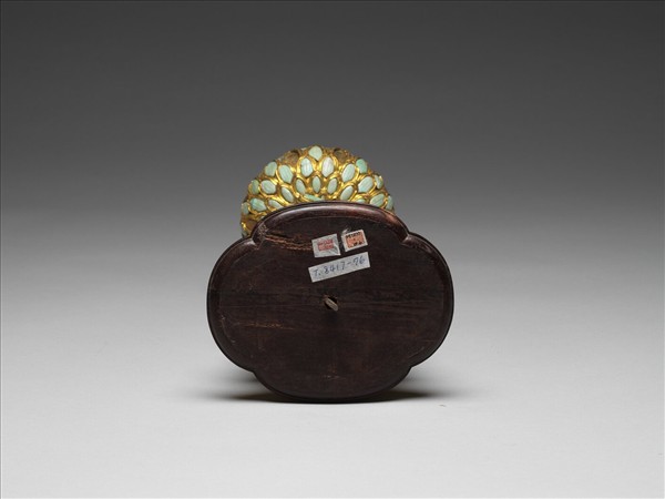 銅鍍金嵌料石八寶（魚寶）