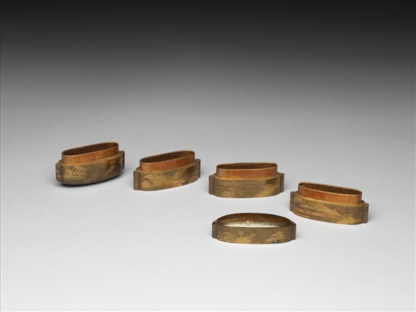 水渚城池蒔繪印籠