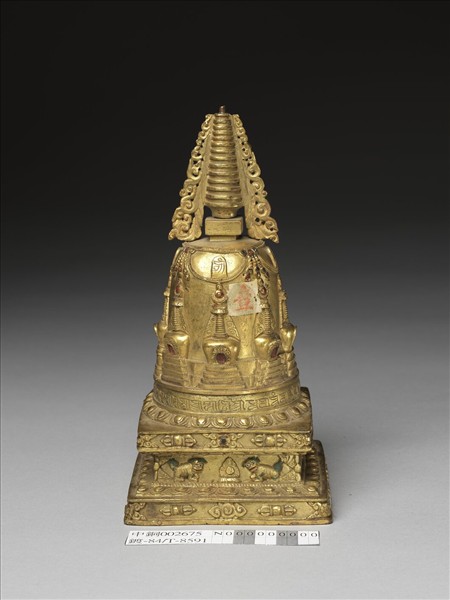 銅鍍金嵌料佛塔