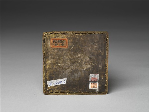 銅鍍金嵌料佛塔