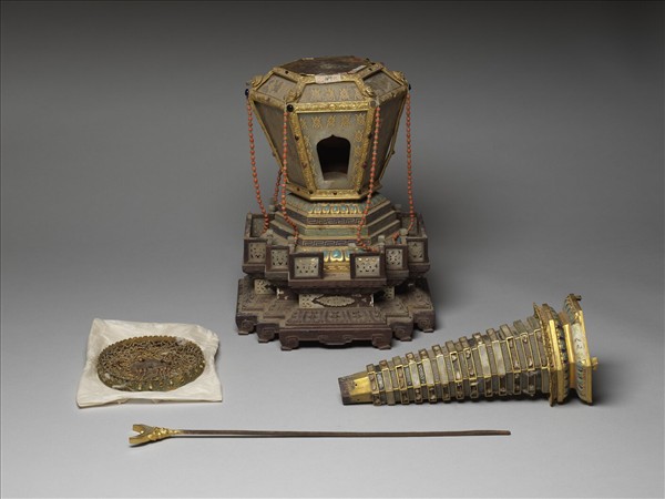 銅鍍金嵌玉及填料佛塔 和好塔