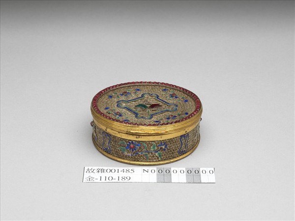 鍍金銀虆絲透花圓盒