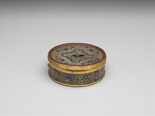 鍍金銀虆絲透花圓盒