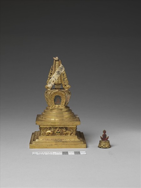 銅鍍金填彩佛塔 尊勝塔