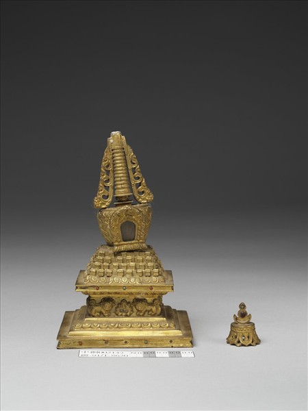 銅鍍金嵌料佛塔 多門塔
