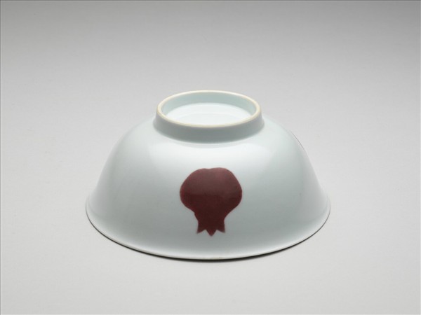 釉裡紅三果紋碗