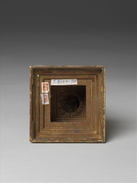 銅鍍金嵌料佛塔 多門塔