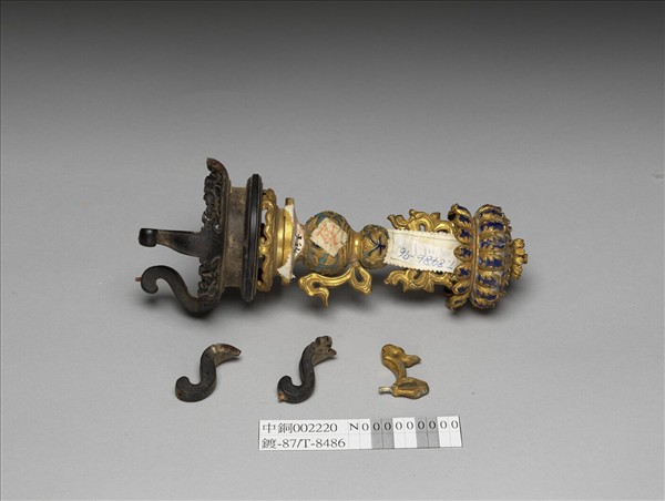 銅鍍金嵌料石八寶