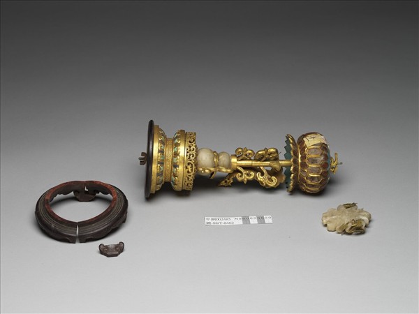 銅鍍金嵌玉及填料八寶（蓮花）