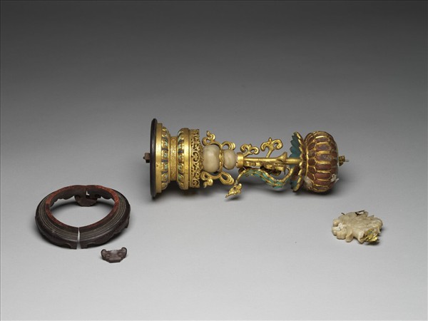 銅鍍金嵌玉及填料八寶（蓮花）