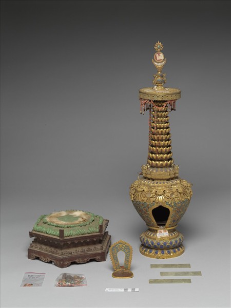銅鍍金嵌玉及填料佛塔 聚蓮塔
