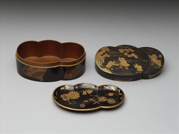 蒔繪嬰戲雙桃形盒