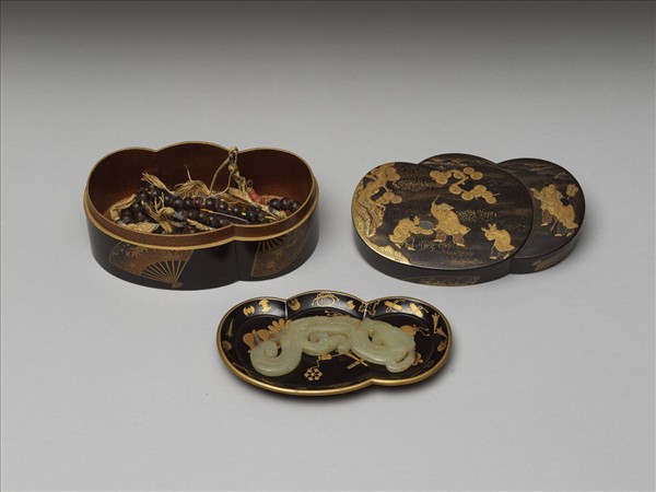 蒔繪嬰戲雙桃形盒