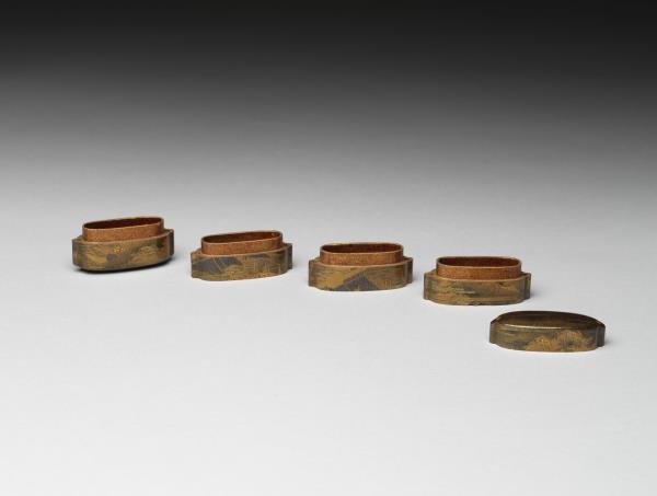 水渚城池蒔繪印籠