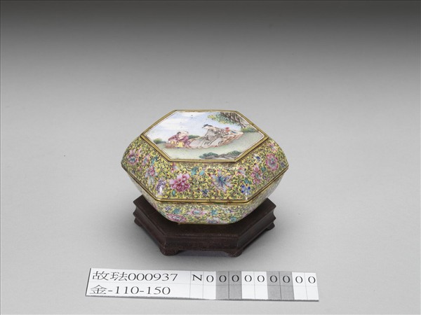 銅胎畫琺瑯山水人物六角盒