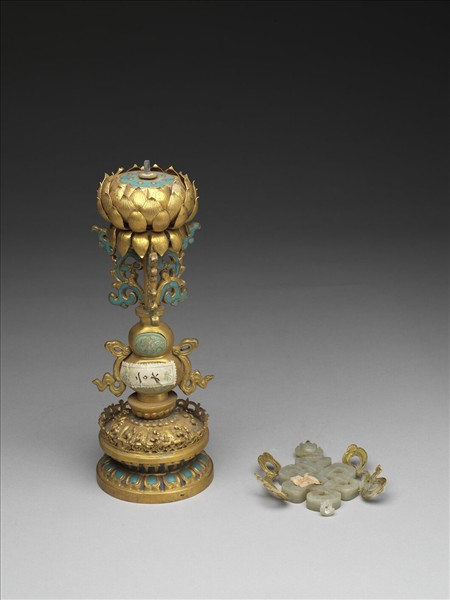 銅鍍金嵌玉及填料八寶（盤長）