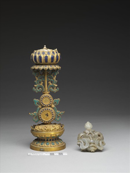 銅鍍金嵌玉及填料八寶（蓮花）