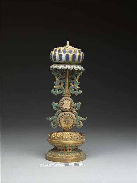 銅鍍金嵌玉及填料八寶