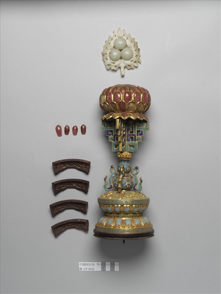 銅鍍金嵌玉七政寶（寶珠）