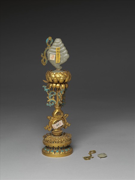 銅鍍金嵌玉及填料八寶（法螺）