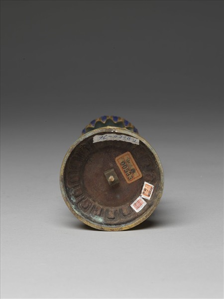 銅鍍金嵌玉及填料八寶（法螺）