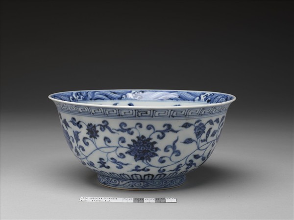 青花蓮紋碗