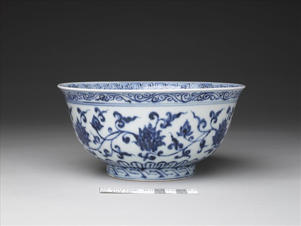 青花蓮紋碗