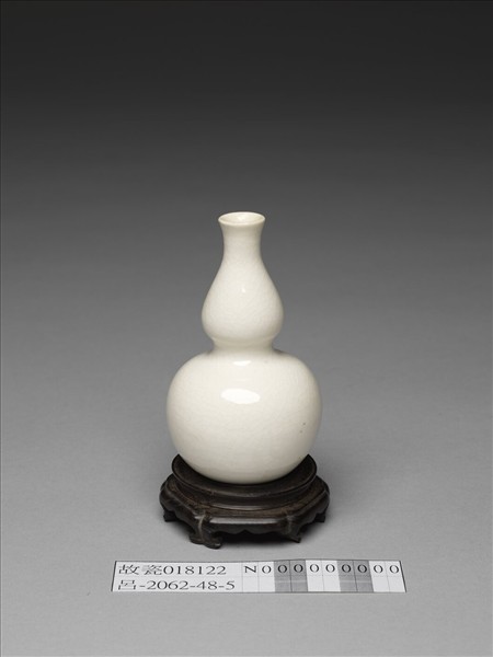 白瓷葫蘆瓶