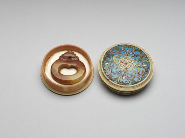 嵌面掐絲琺瑯象牙圓盒