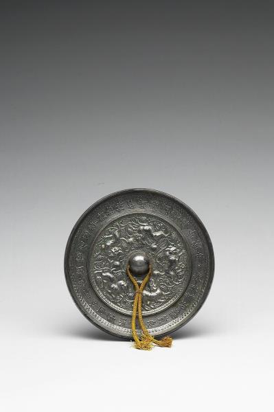 「瑩質」瑞獸葡萄紋鏡