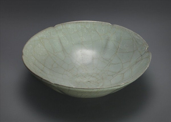 官窯 青瓷葵口碗