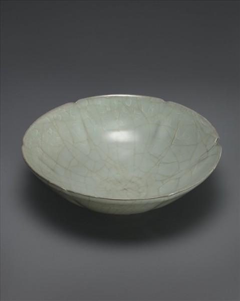 官窯 青瓷葵口碗