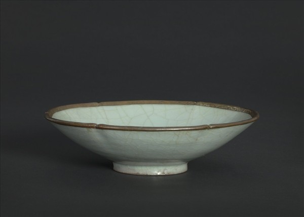 官窯 青瓷葵口碗