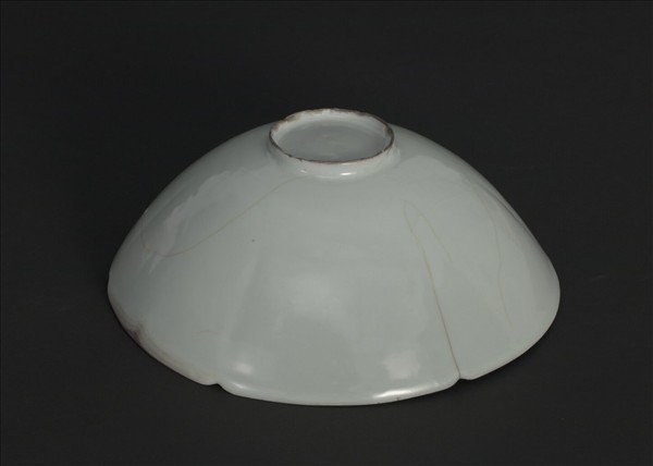 官窯 青瓷葵口碗