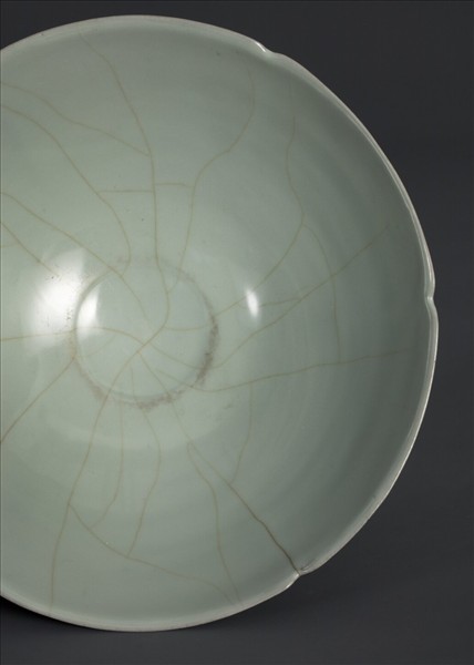 官窯 青瓷葵口碗