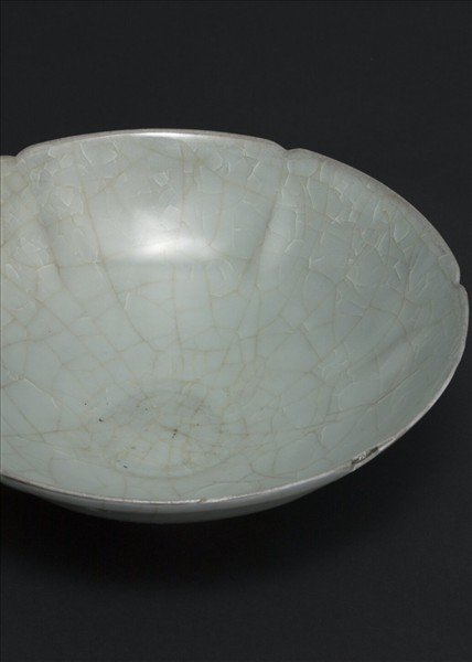 官窯 青瓷葵口碗