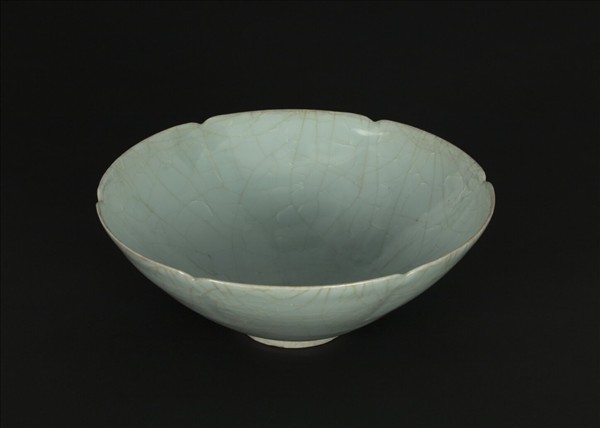官窯 青瓷葵口碗