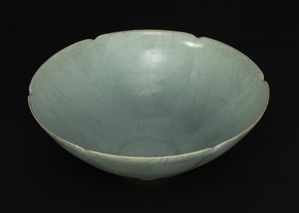 官窯 青瓷葵口碗