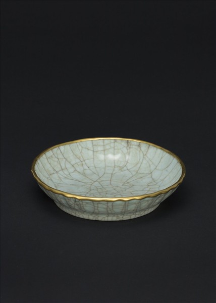 官窯 青瓷菊花式盤