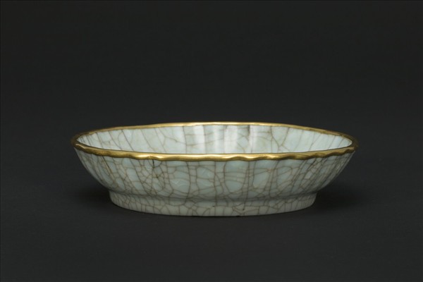 官窯 青瓷菊花式盤